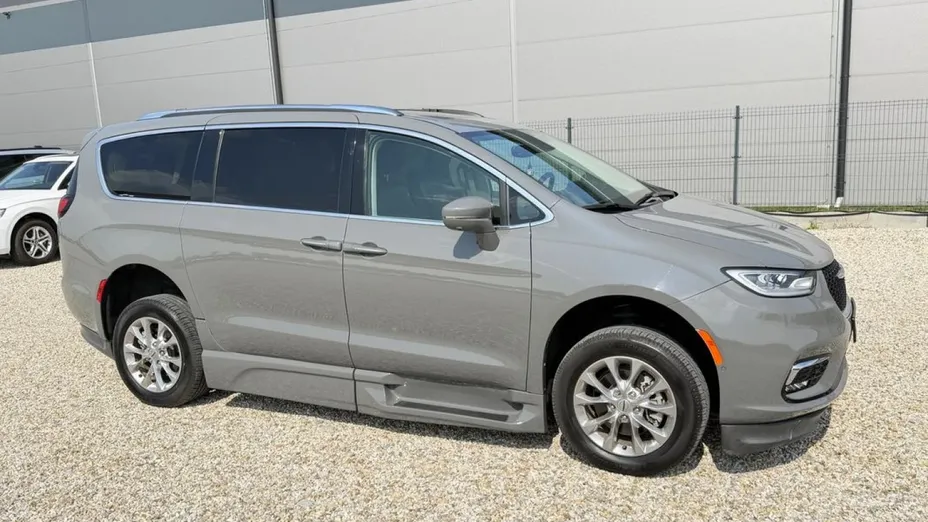 CHRYSLER Pacifica -