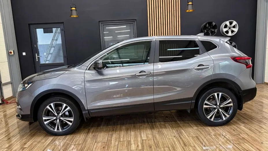 NISSAN Qashqai -