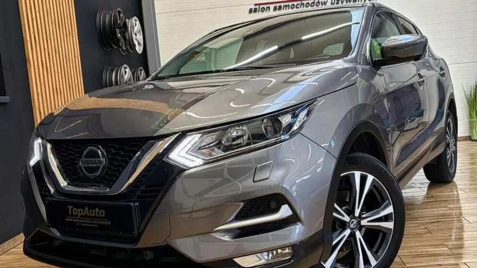 NISSAN Qashqai -