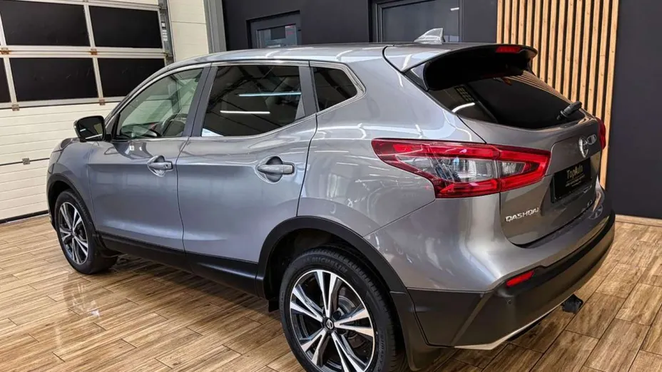 NISSAN Qashqai -