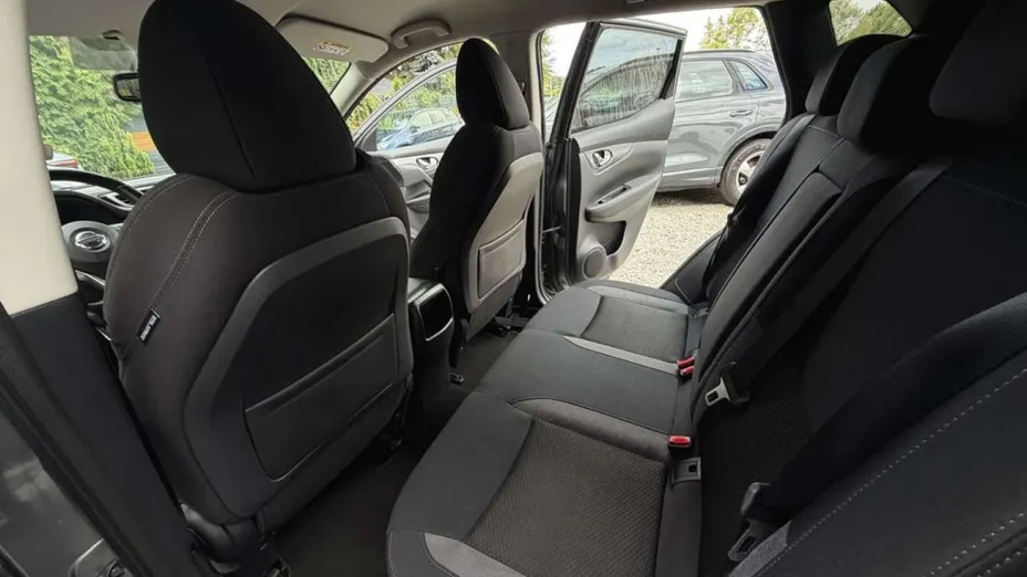 NISSAN Qashqai -