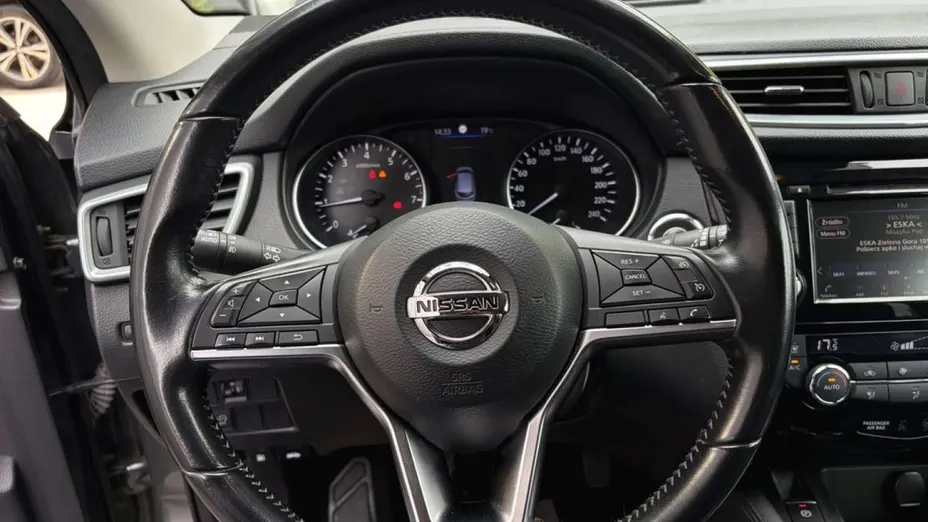 NISSAN Qashqai -