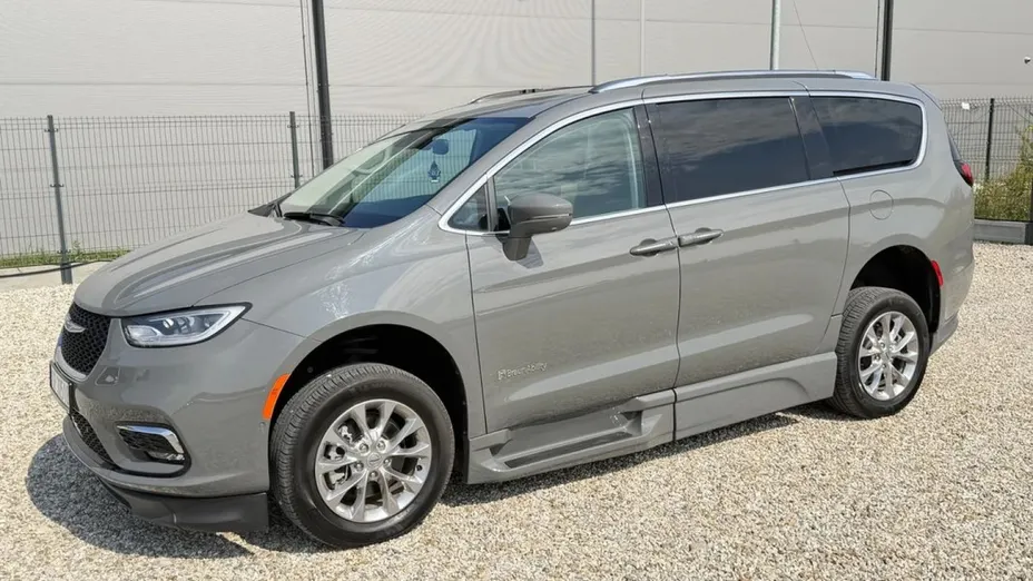 CHRYSLER Pacifica -