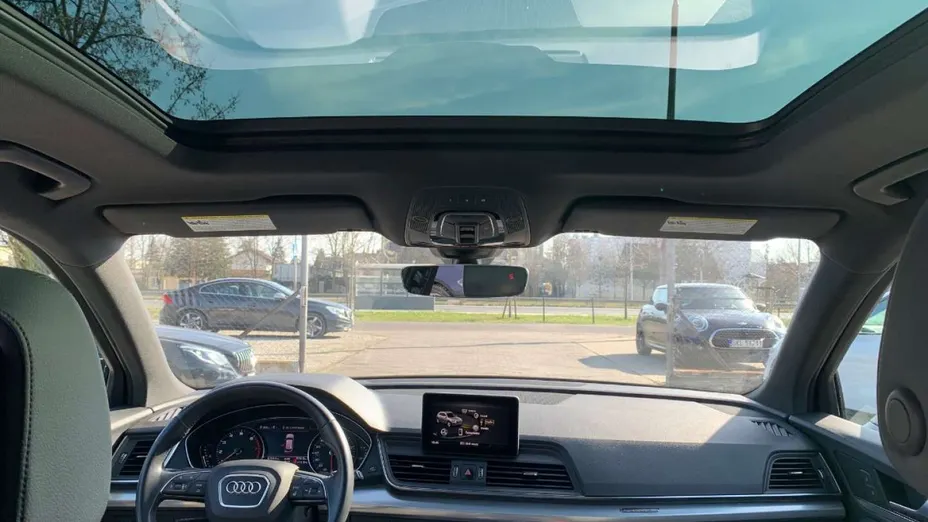 AUDI Q5 -