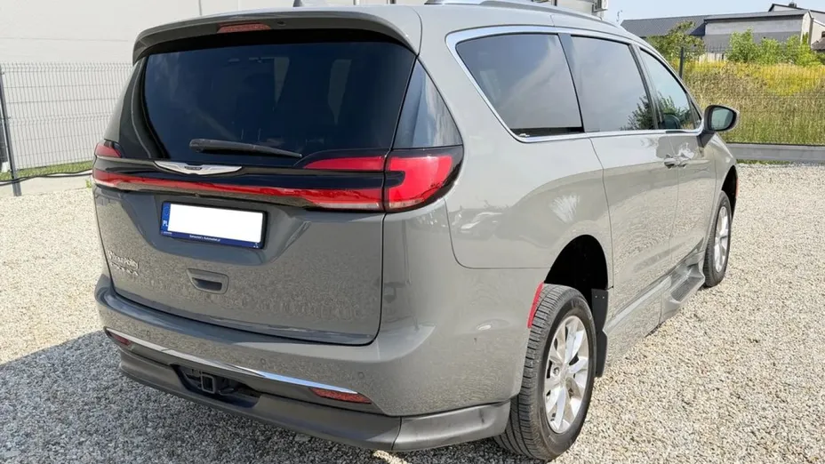 CHRYSLER Pacifica -