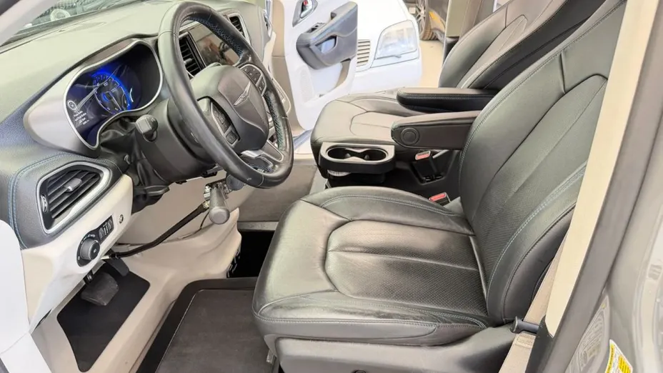 CHRYSLER Pacifica -
