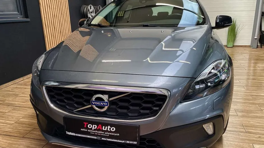 VOLVO V40 Cross Country -