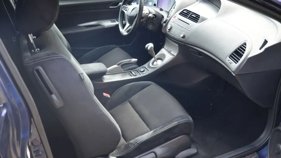 HONDA Civic -