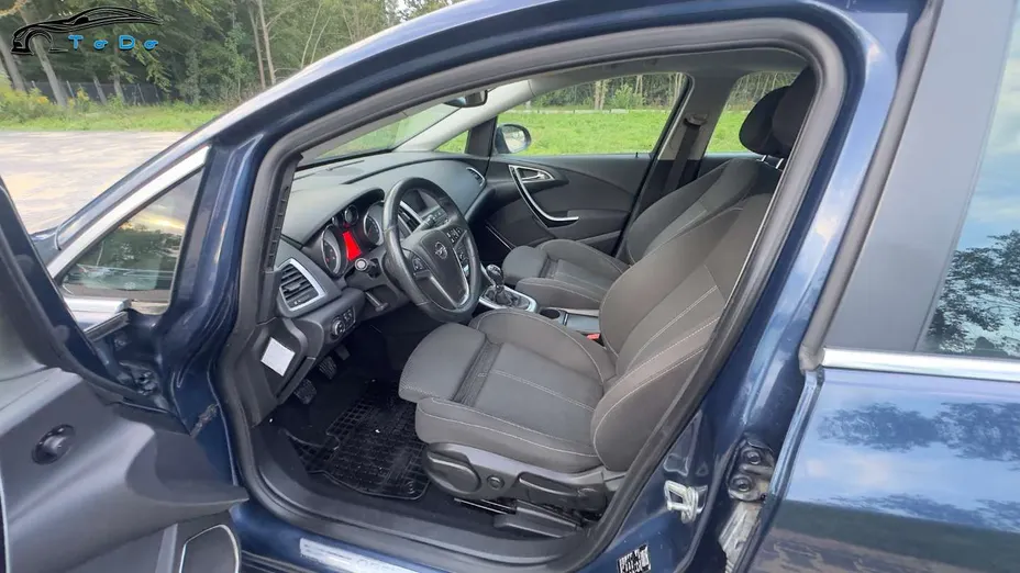 OPEL Astra -
