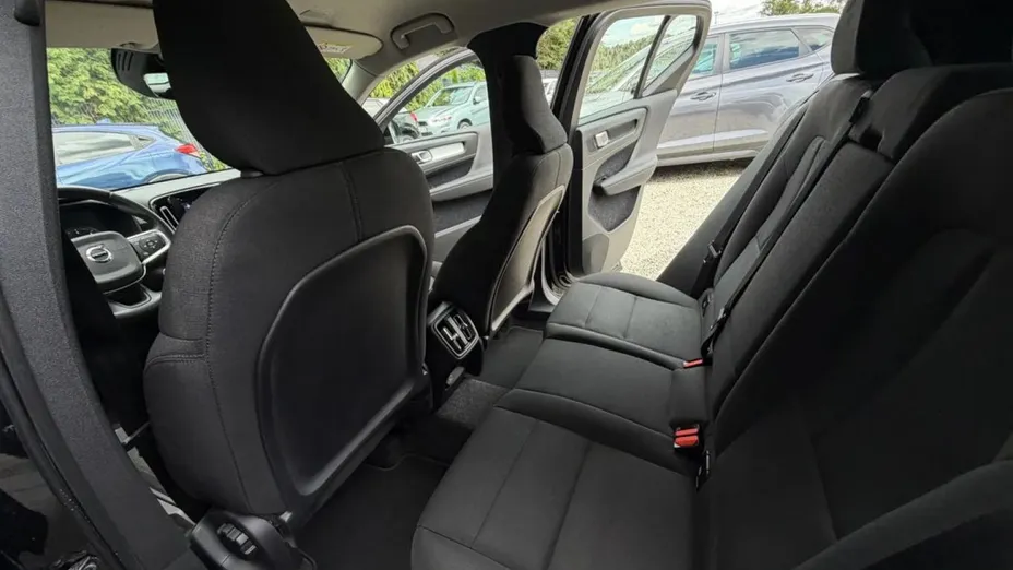 VOLVO XC40 -