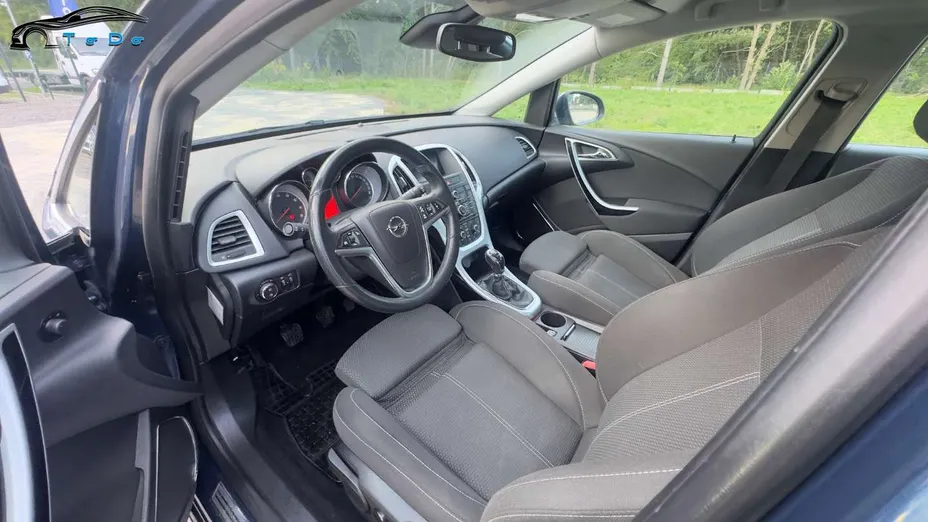 OPEL Astra -