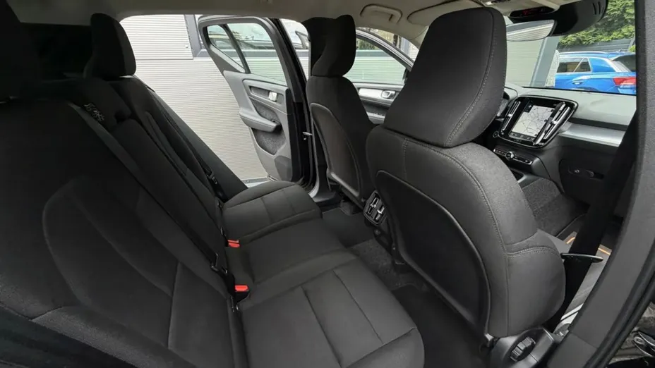 VOLVO XC40 -