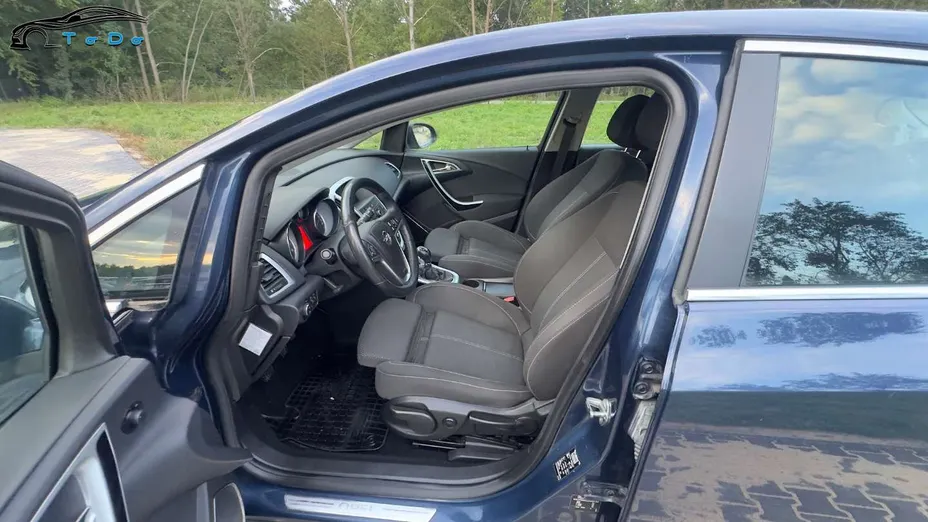 OPEL Astra -