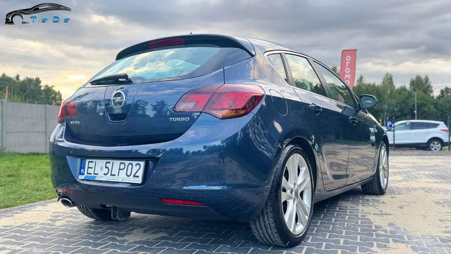 OPEL Astra -