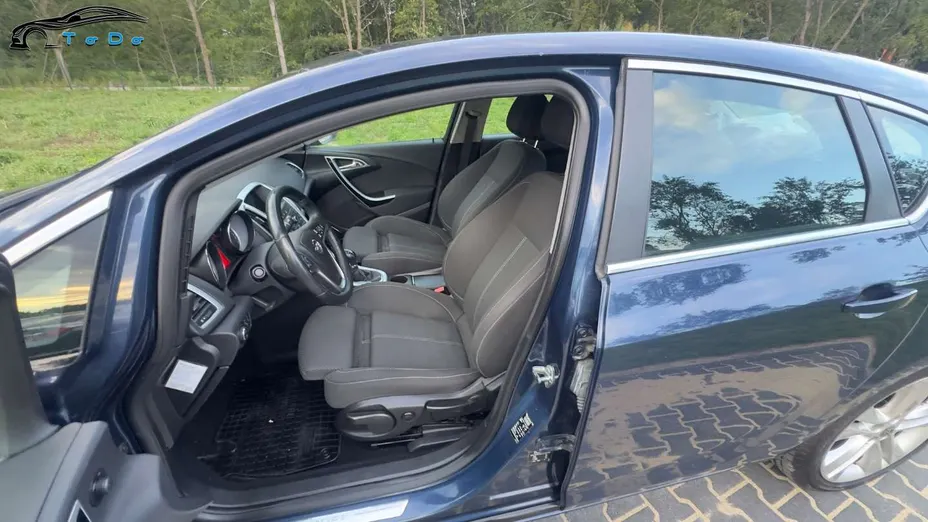 OPEL Astra -