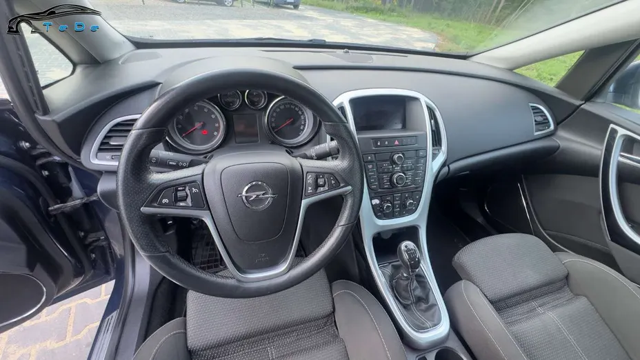 OPEL Astra -