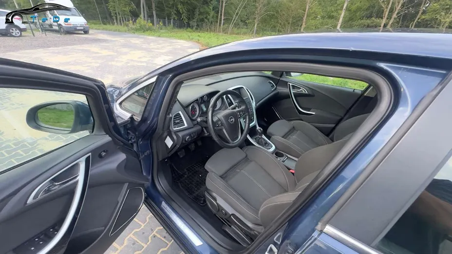 OPEL Astra -