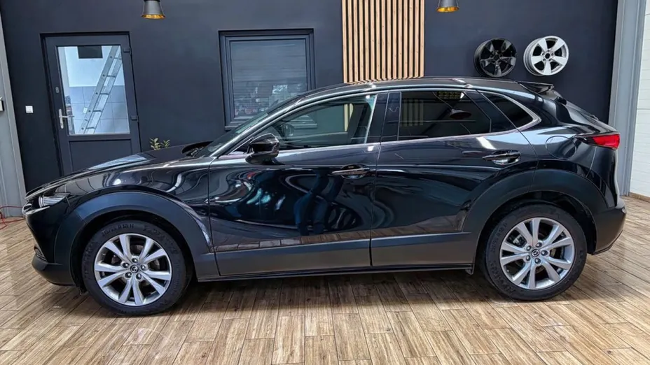 MAZDA CX-30 -