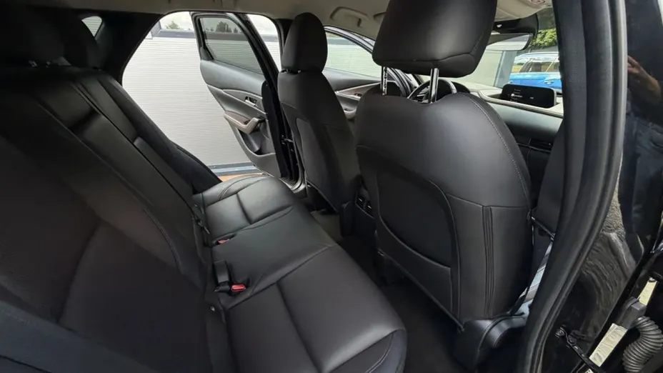 MAZDA CX-30 -