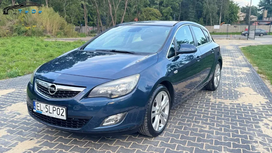 OPEL Astra -