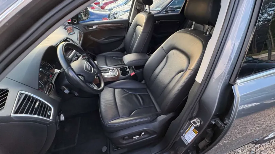 AUDI Q5 -