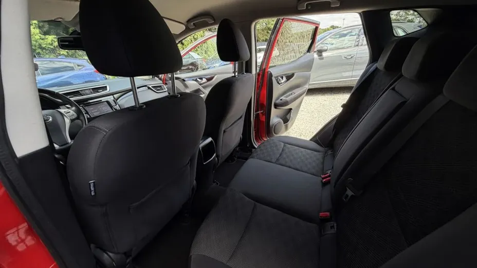 NISSAN Qashqai -