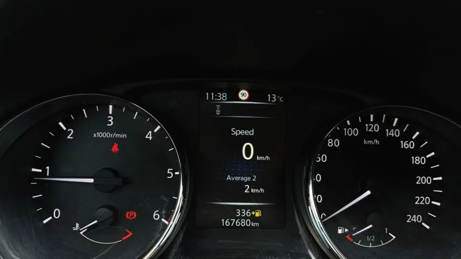 NISSAN Qashqai -