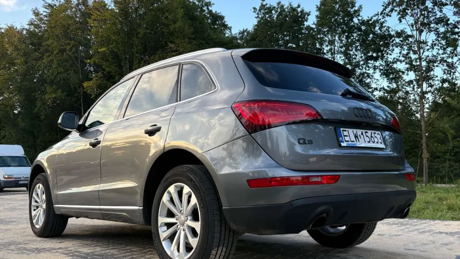 AUDI Q5 -