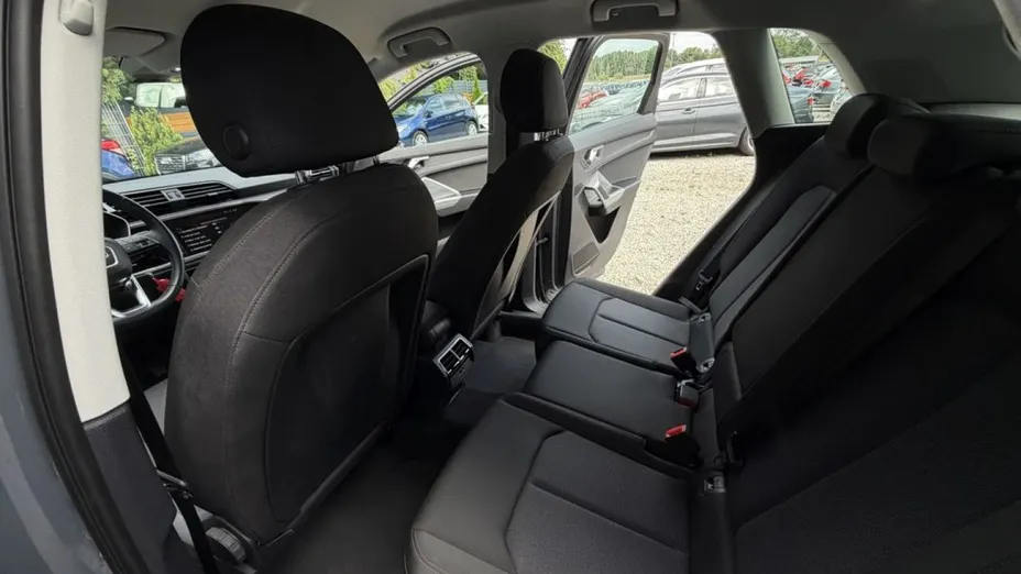 AUDI Q3 -