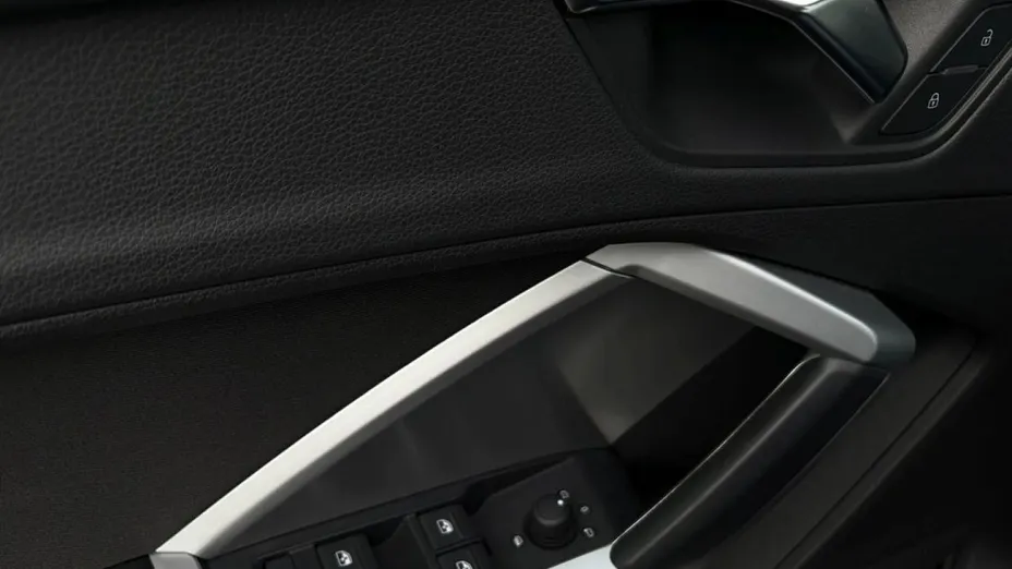 AUDI Q3 -