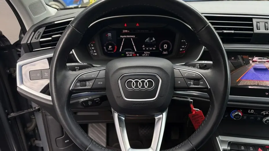 AUDI Q3 -