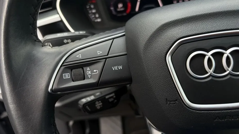 AUDI Q3 -