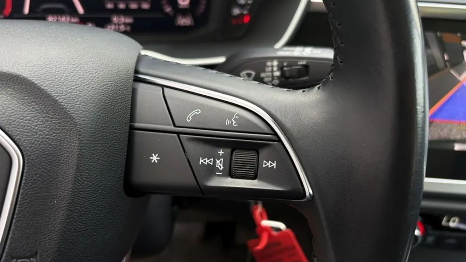 AUDI Q3 -