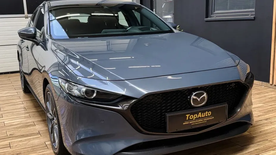 MAZDA 3 -