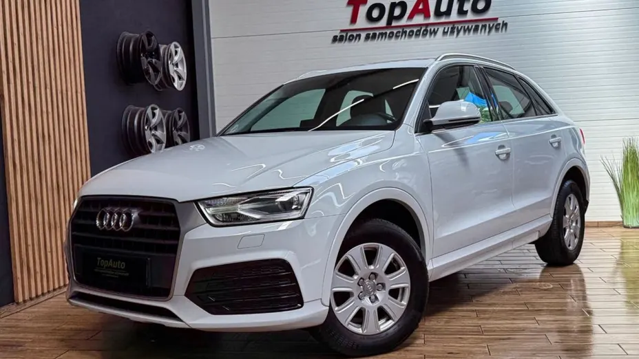 AUDI Q3 -
