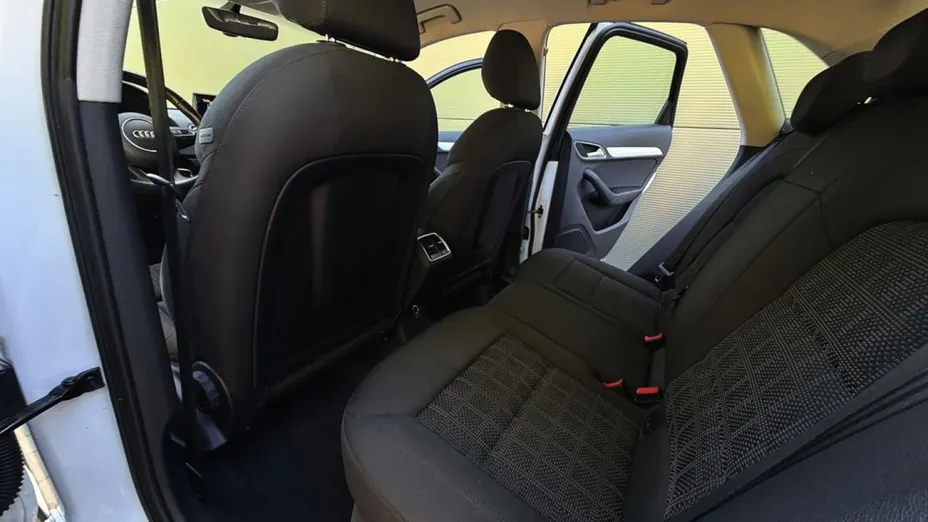 AUDI Q3 -