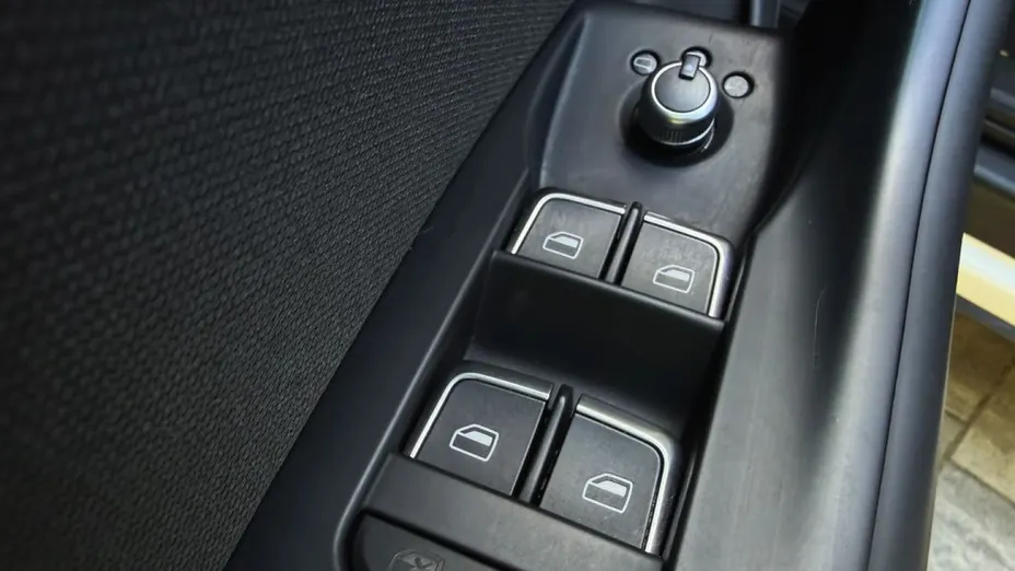 AUDI Q3 -