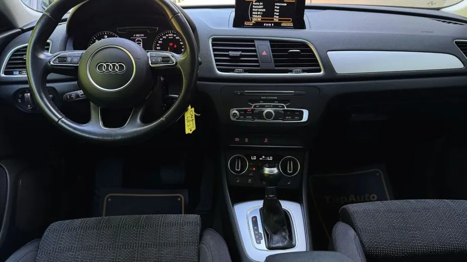 AUDI Q3 -