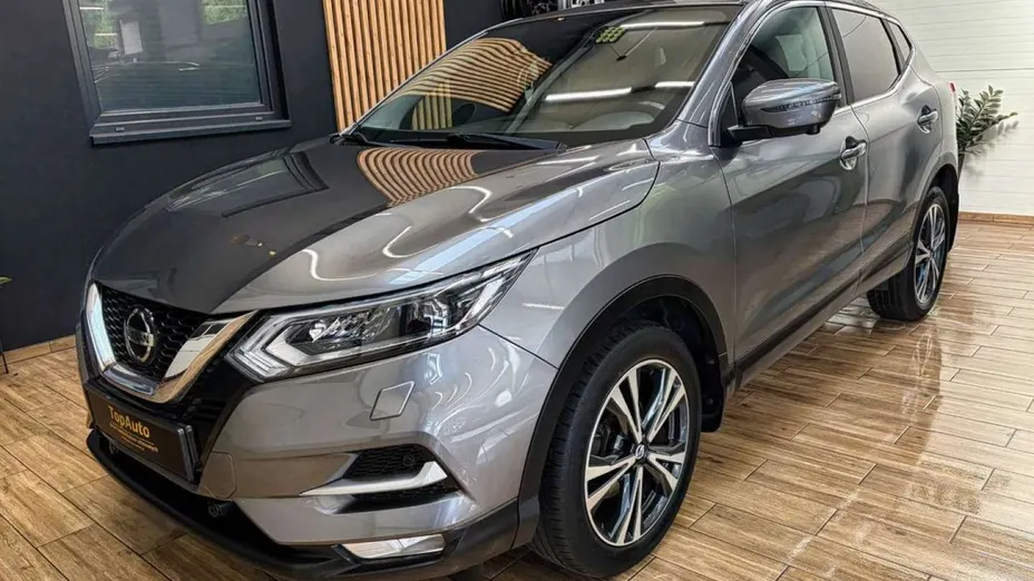 NISSAN Qashqai -
