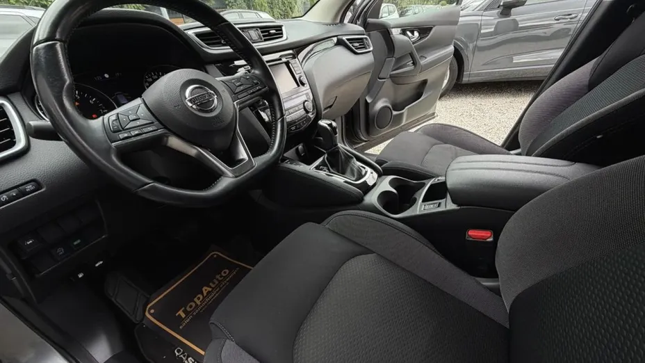 NISSAN Qashqai -