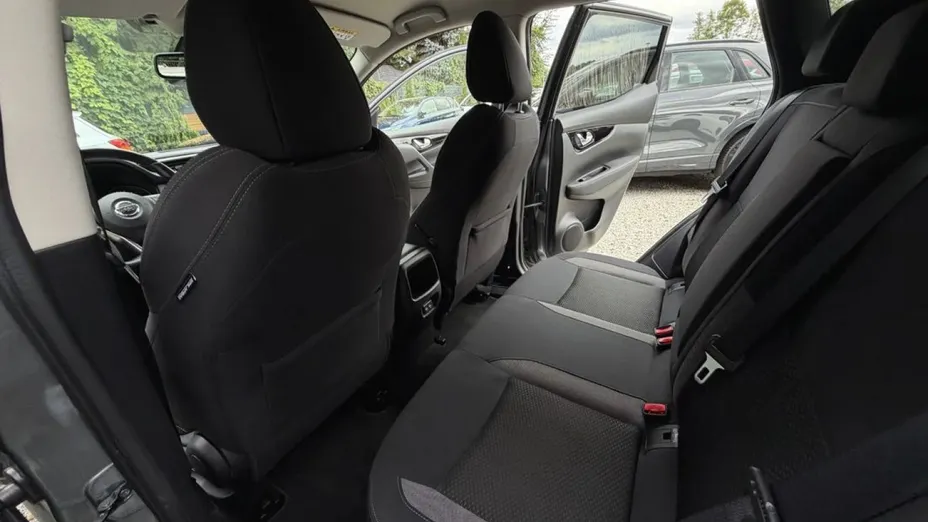 NISSAN Qashqai -