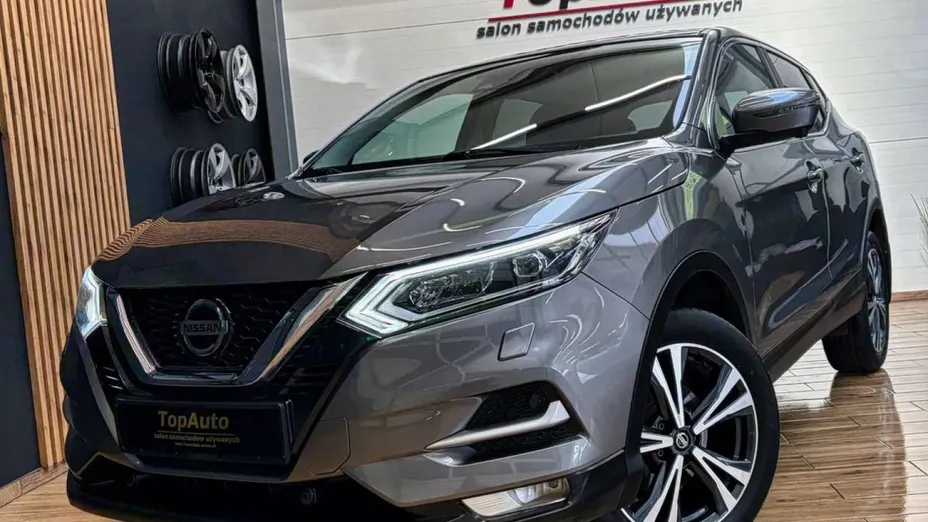 NISSAN Qashqai -