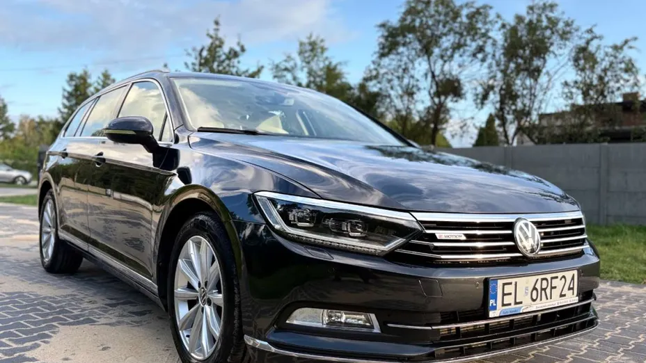VOLKSWAGEN Passat -