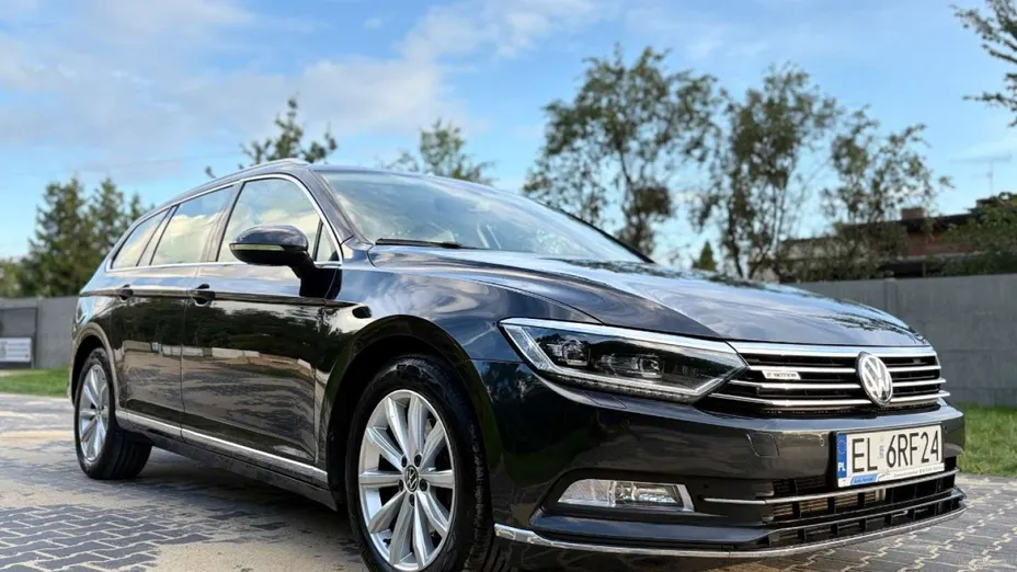VOLKSWAGEN Passat -
