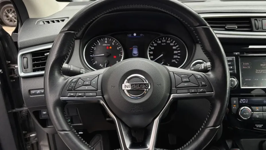 NISSAN Qashqai -