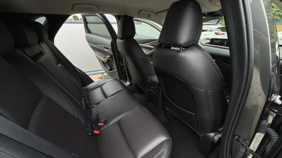MAZDA CX-30 -