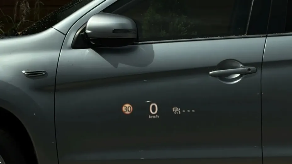 MAZDA CX-30 -