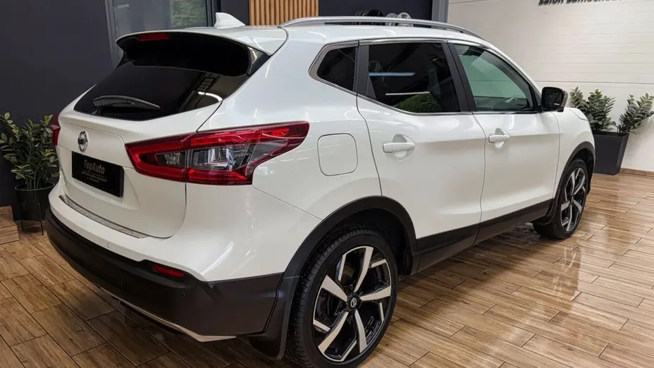 NISSAN Qashqai -