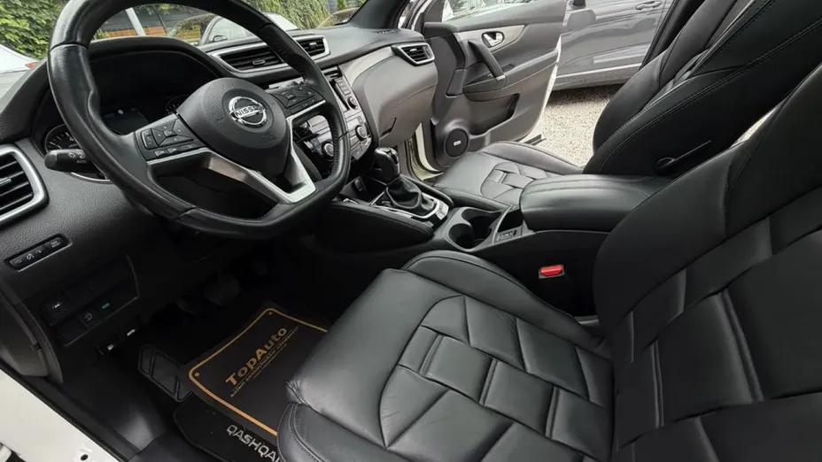 NISSAN Qashqai -