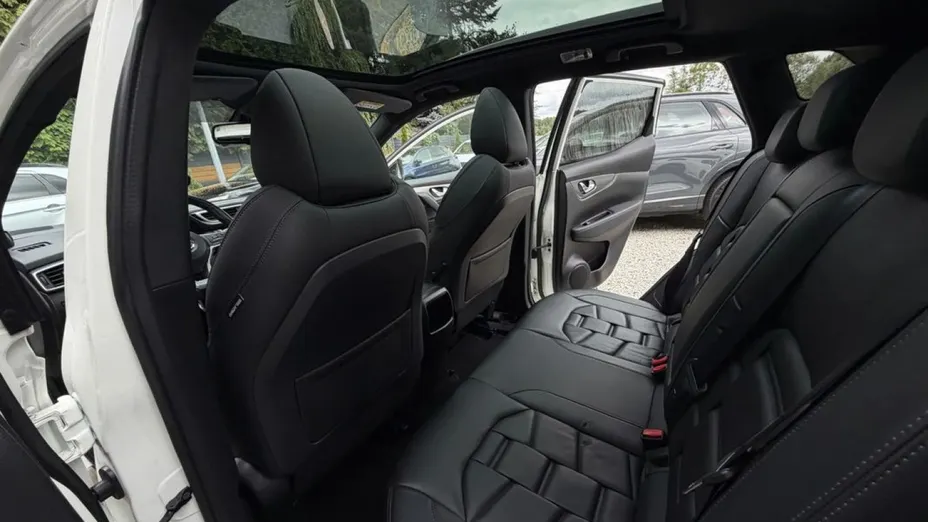NISSAN Qashqai -